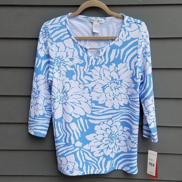 NWT Rebecca Malone Blue/White Floral Pop Over Light Sweater Size Small - Picture 1 of 7